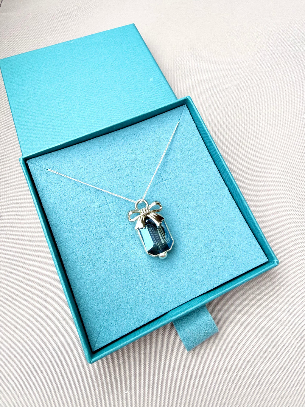 🦋 18” Sterling Silver fine chain necklace 🦋